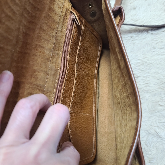 Vintage Dooney & Burke Bayou Collection Croc-Embossed Leather Crossbody Bag - Picture 7 of 14